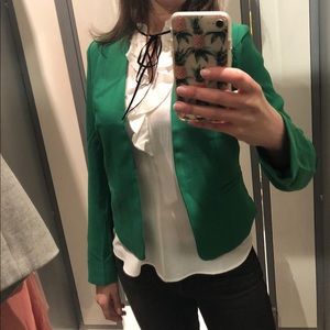 Women’s green open style blazer!